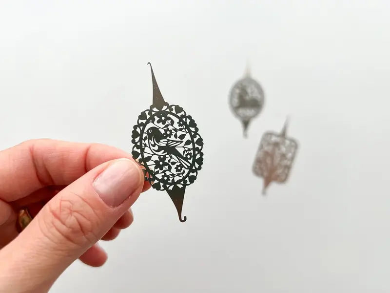 Bird-Design Needle Threader for Hand Embroidery