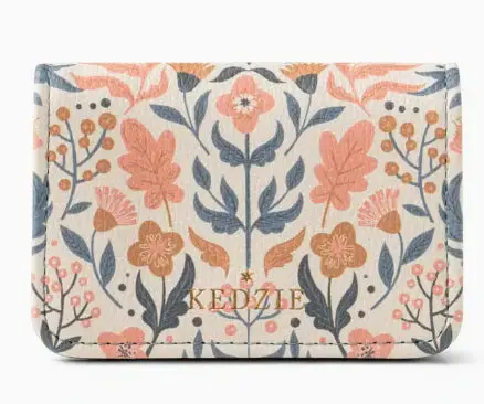 Essentials-Only Slim Bifold Wallet – Cash & Card Organizer