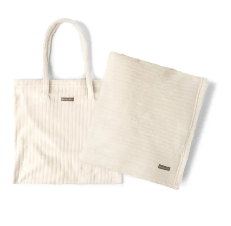 Ivory ‘On My Way’ Tote Blanket