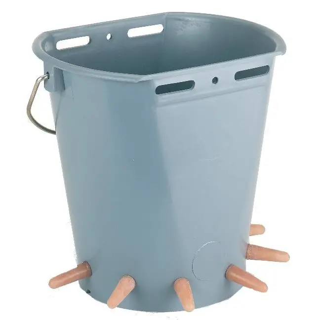 Lamb Bunting Pail – 8-Liter Insulated Feeding Container