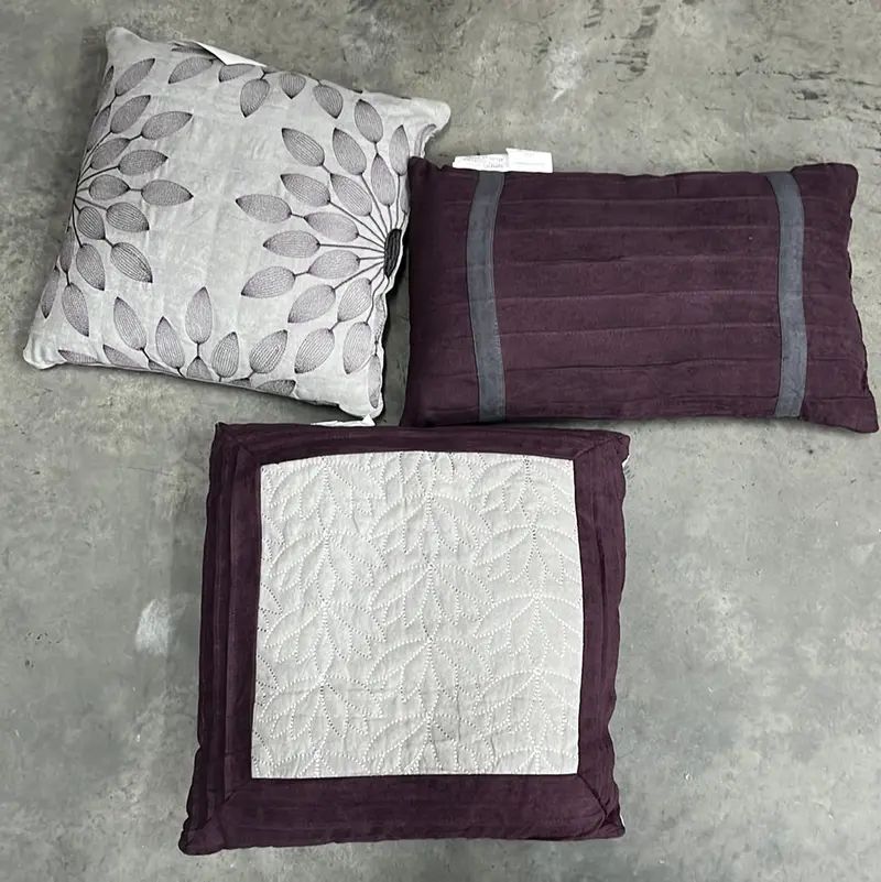 Purple Full/Queen Comforter Set – Includes Matching Pillow Shams