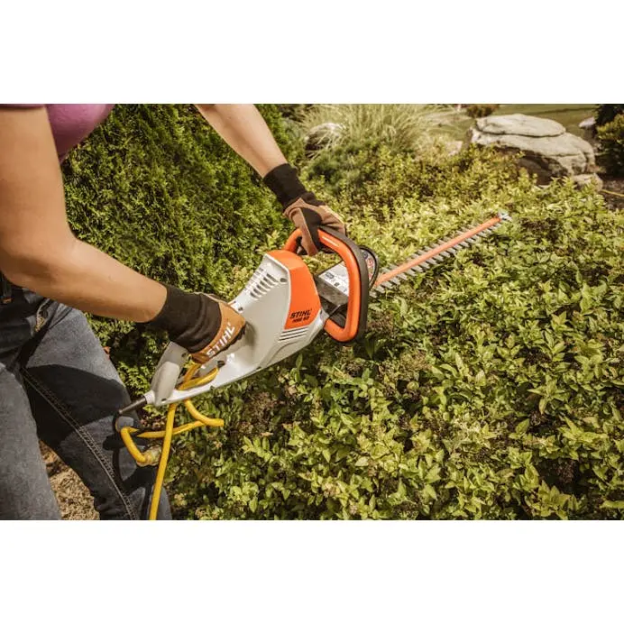 STIHL HSE 52 Electric Hedge Trimmer – 20-Inch Double-Sided Blade, Corded