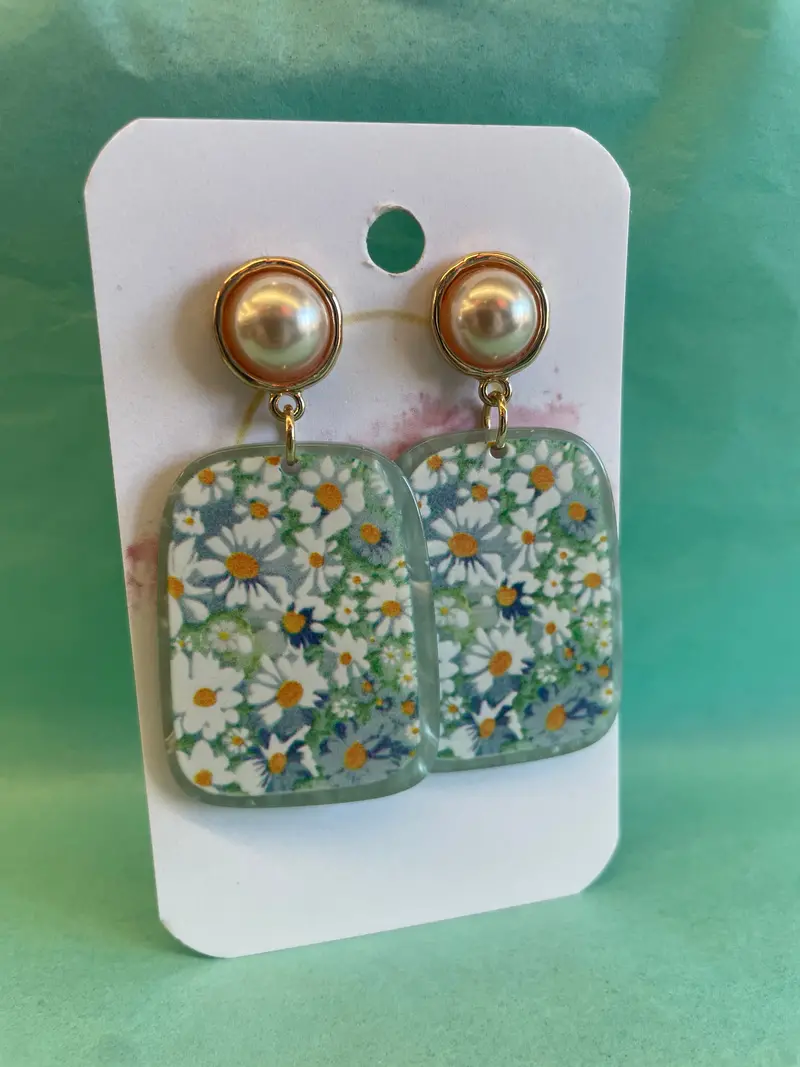 Thoughtful In Your Thoughts Earrings
