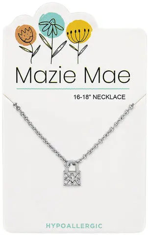 Vintage-Style Engraved Locket Necklace in Silver
